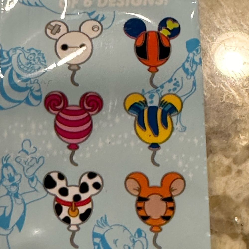 101 Dalmatians Balloon Mickey Head Disney Pin series 15 2020 - Picture 2 of 9